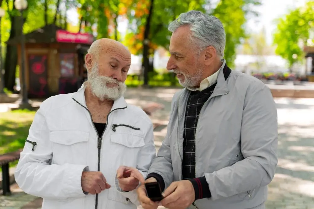 How Do Medical Alert Systems Work? Complete Safety Guide for Seniors